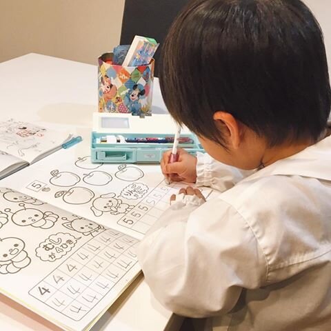 Sumikogurashi coloring book